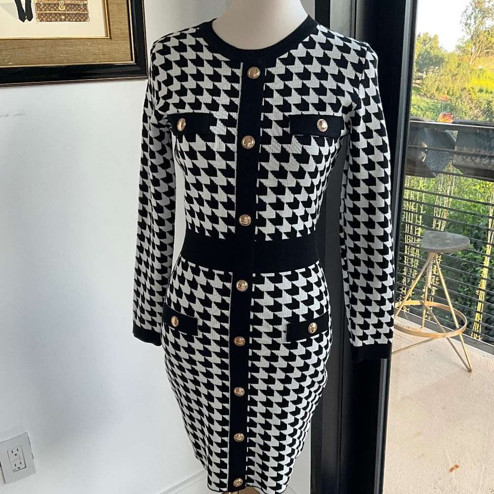 Black/White Patterned Knit Fitted Dress